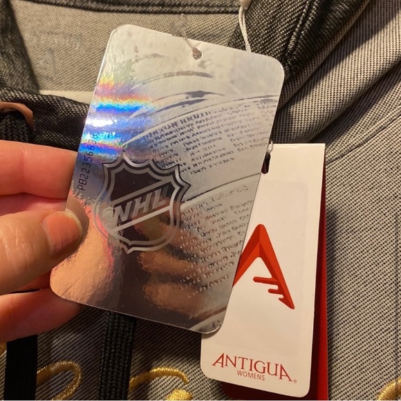 Vegas Golden Knights Hoodie Sweater NHL - Picture 4 of 7